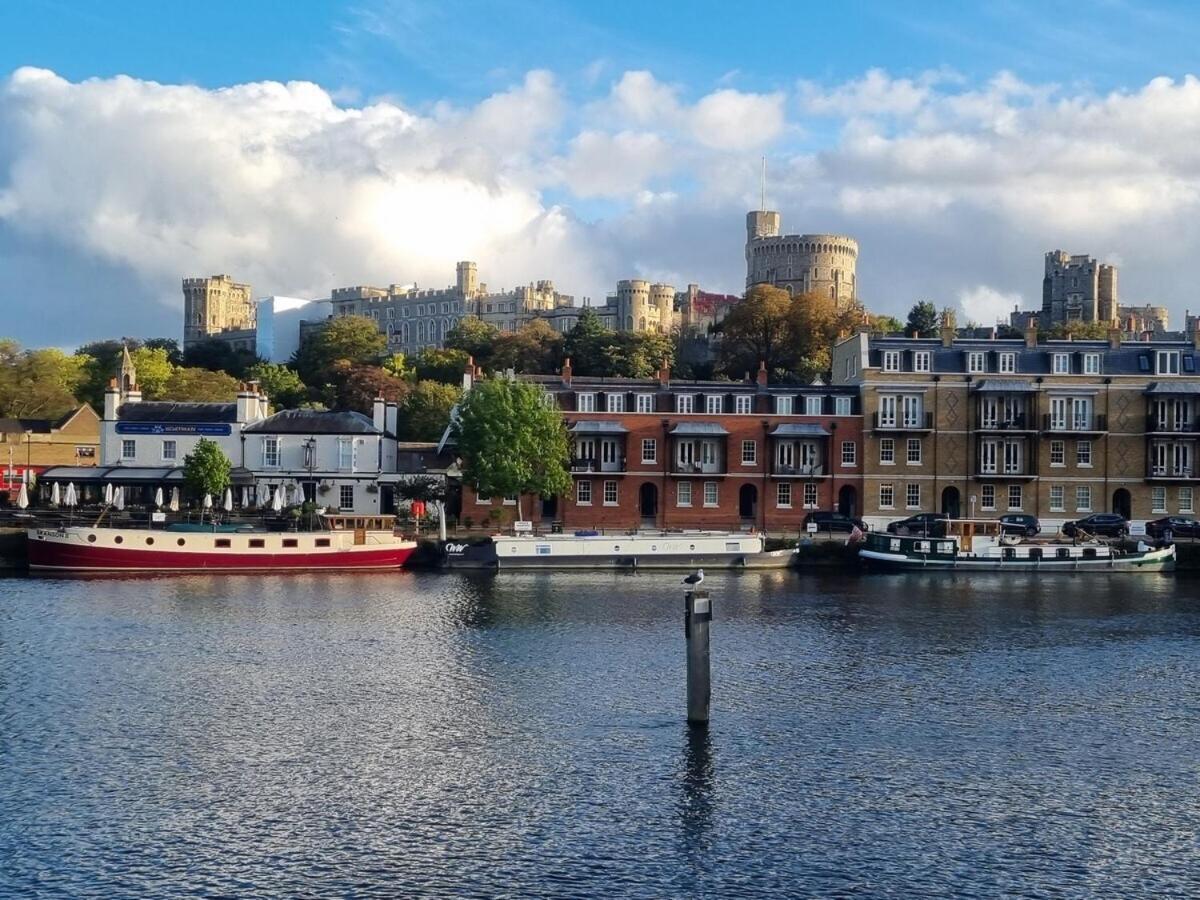 The Royal Escape Windsor, Static Wide Beam Barge Bateau-hôtel