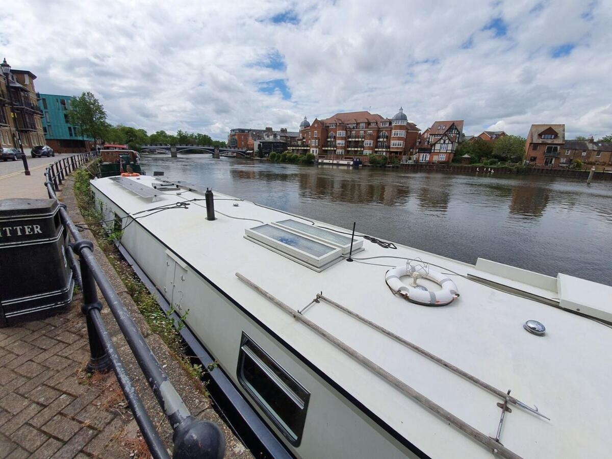 Bateau-hôtel The Royal Escape Windsor, Static Wide Beam Barge Eton