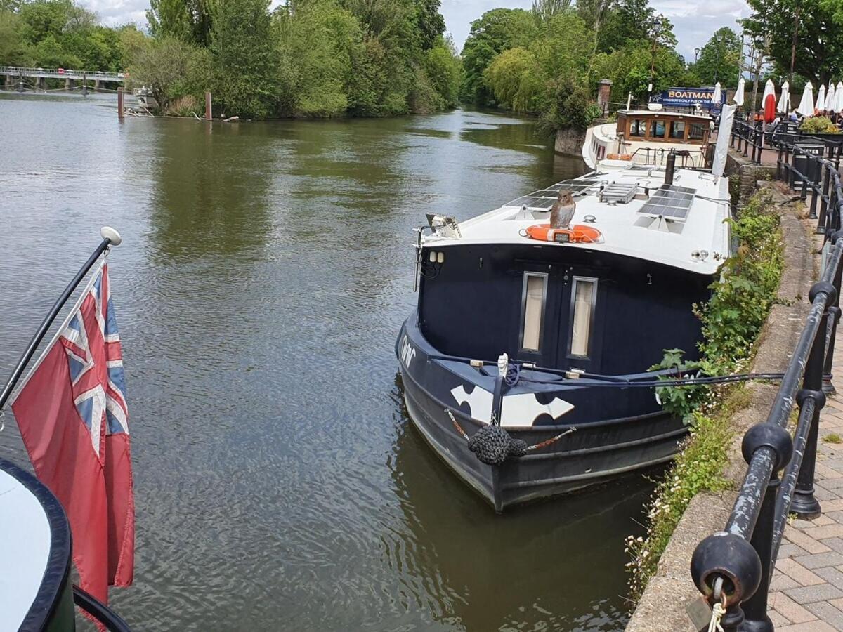 The Royal Escape Windsor, Static Wide Beam Barge * Eton