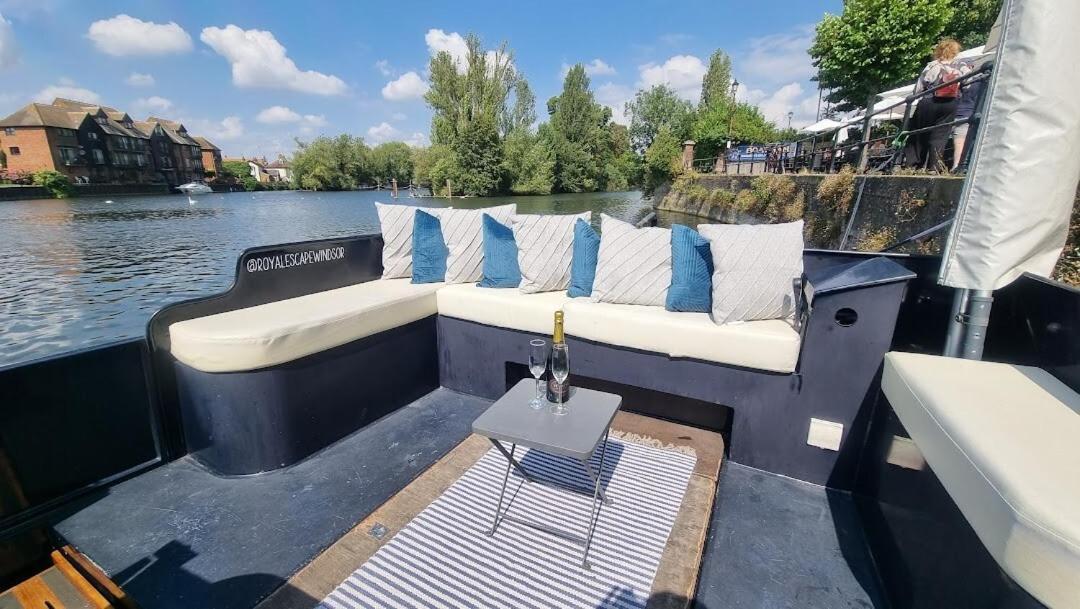 Botel The Royal Escape Windsor, Static Wide Beam Barge
