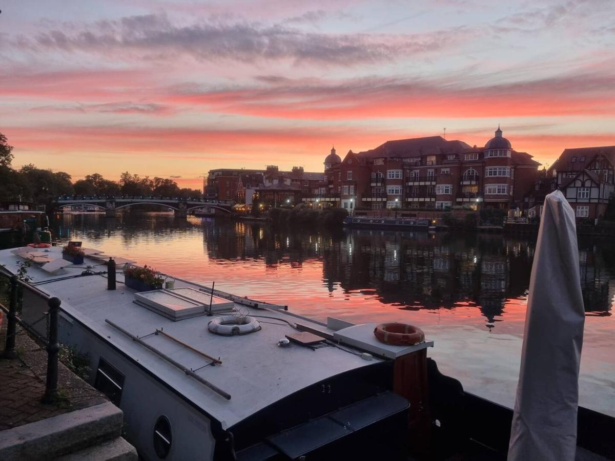 The Royal Escape Windsor, Static Wide Beam Barge Botel *