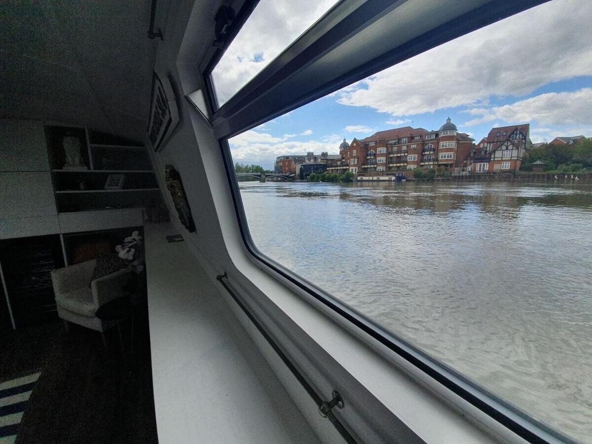 The Royal Escape Windsor, Static Wide Beam Barge Eton